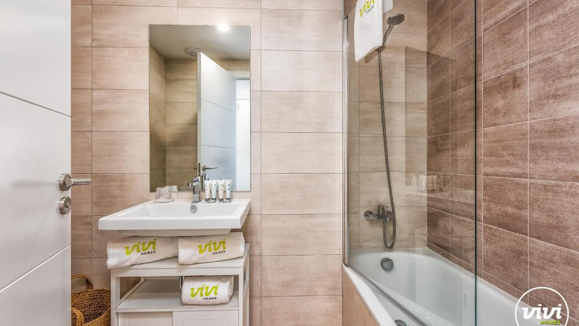 Vivi Homes - Luxor Gym, Pool, Terrace & Beach Mijas Lejlighed