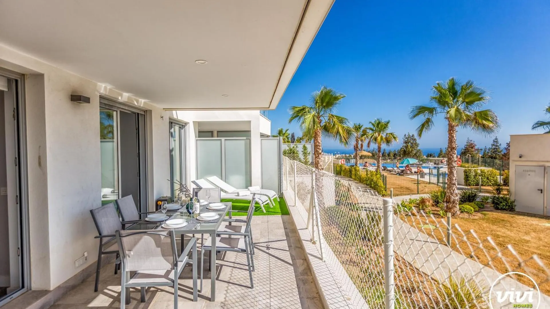 Vivi Homes - Luxor Gym, Pool, Terrace & Beach Mijas Lejlighed