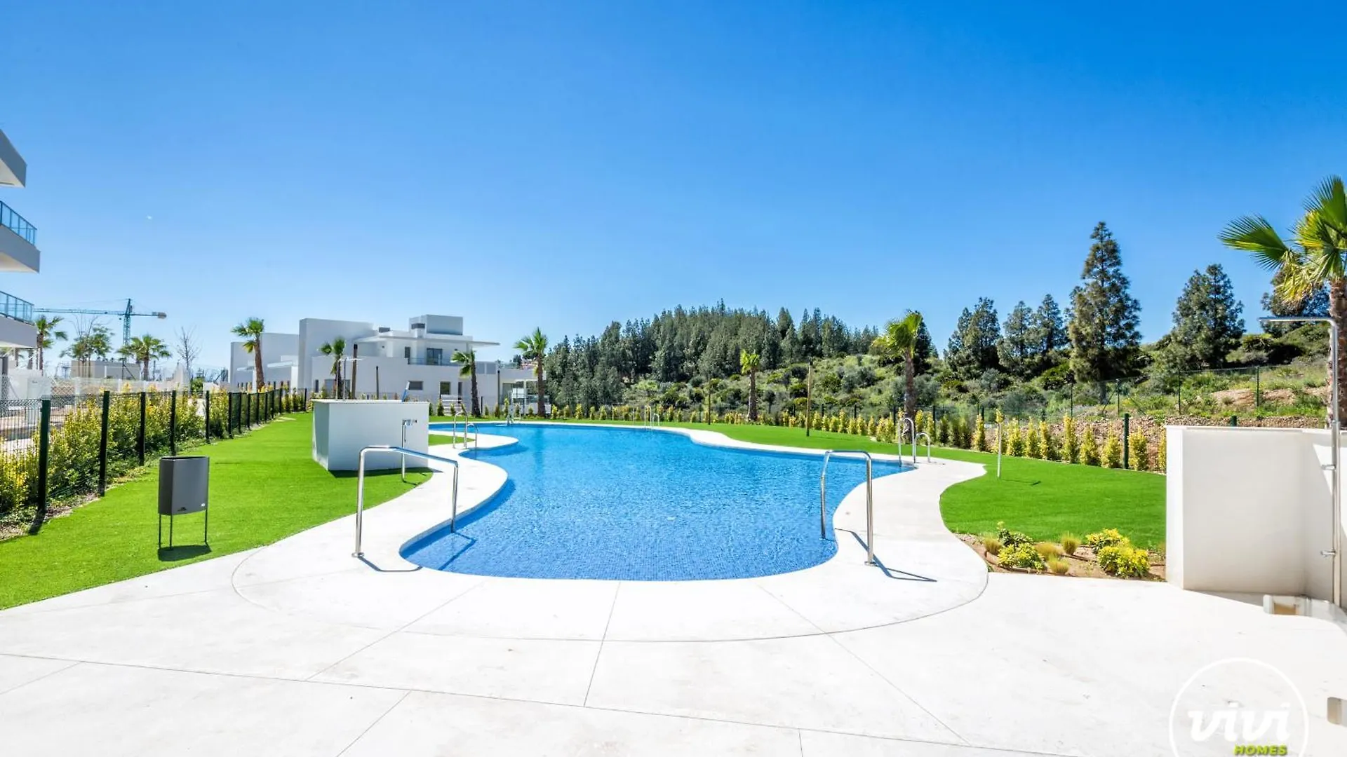 Vivi Homes - Luxor Gym, Pool, Terrace & Beach Mijas Lejlighed